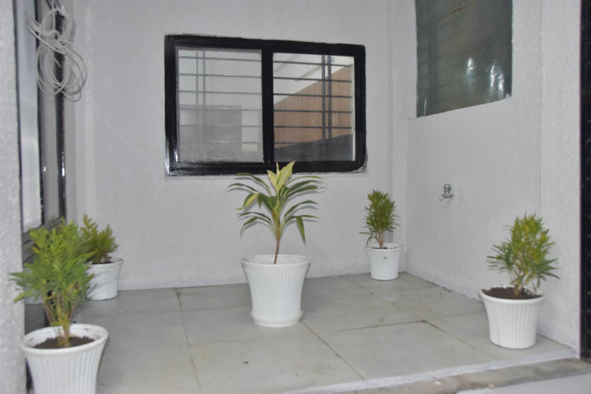 Leela - Orchid - One Bedroom With Hall And Balcony Apartment Indore