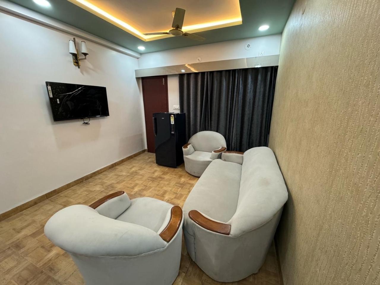 Leela - Orchid - One Bedroom With Hall And Balcony * Indore