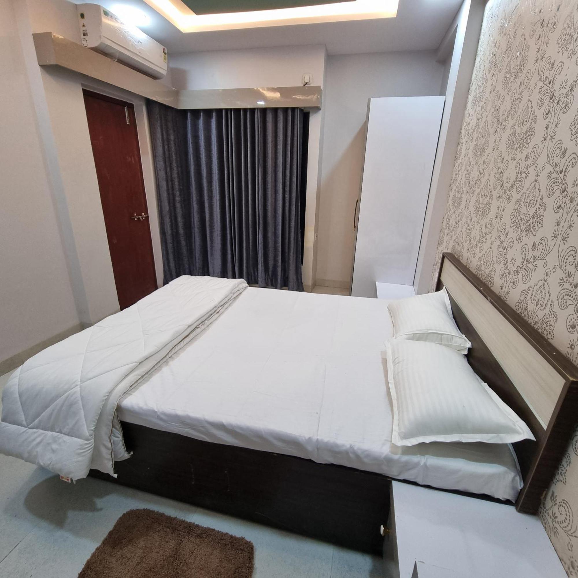 Leela - Orchid - One Bedroom With Hall And Balcony Apartment